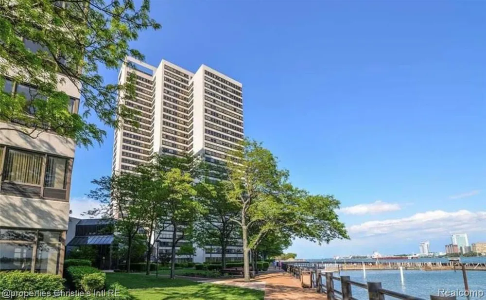 1001 W JEFFERSON AVENUE #17E Detroit City, MI 48226