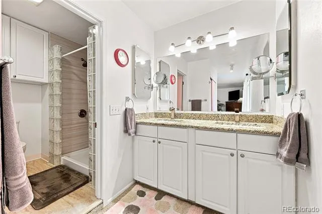 1570 S Macon Street Aurora, CO 80012