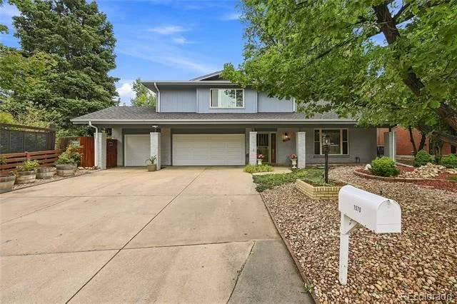 1570 S Macon Street Aurora, CO 80012