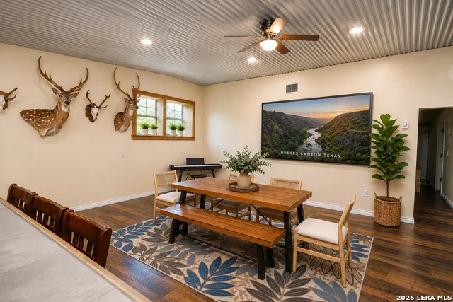 206 LEON KLINK ST Camp Wood, TX 78833