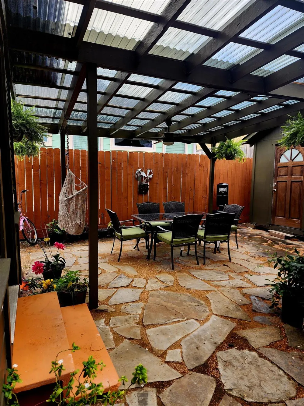 606 Vincent Street Houston, TX 77009