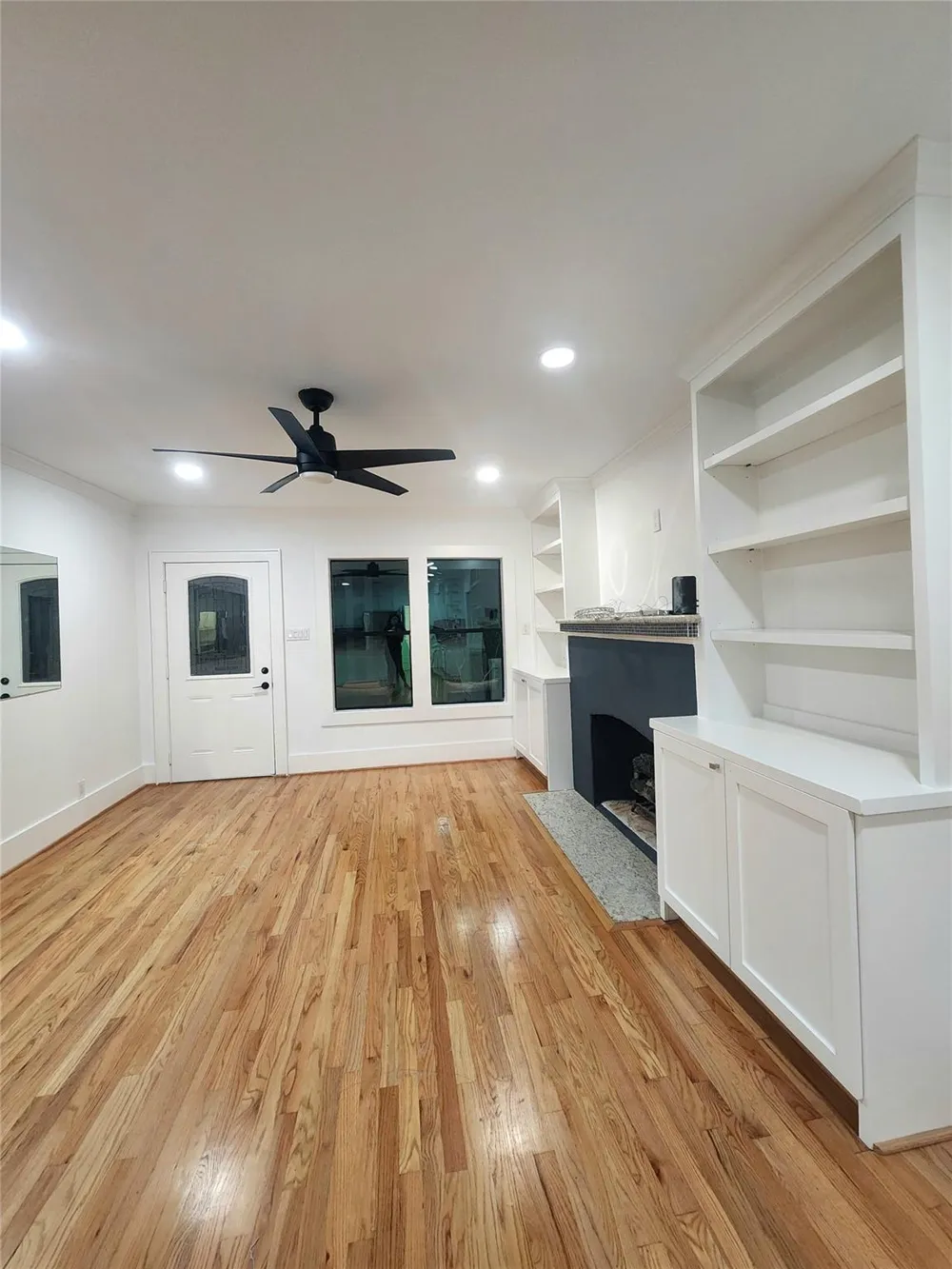 606 Vincent Street Houston, TX 77009
