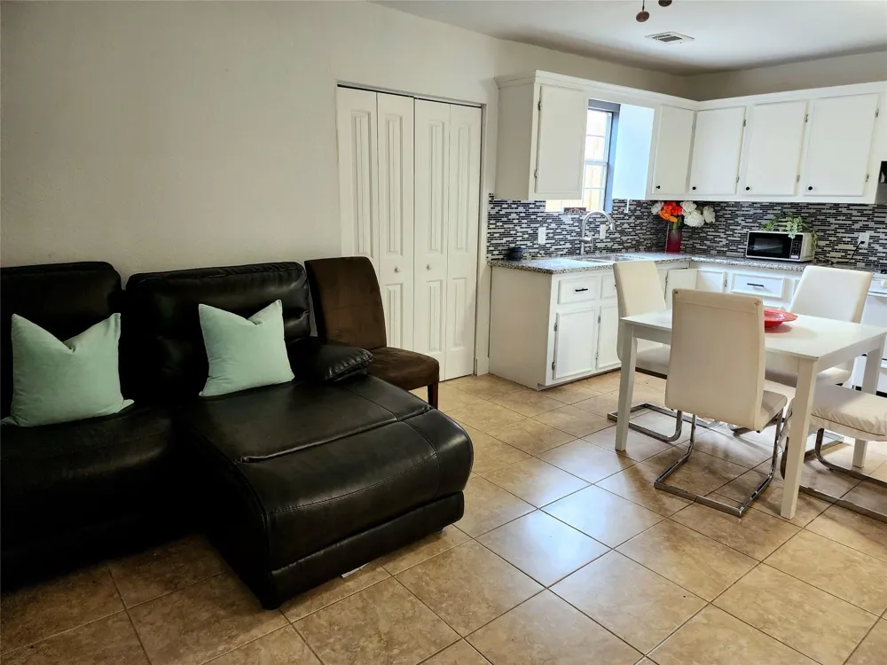 606 Vincent Street Houston, TX 77009