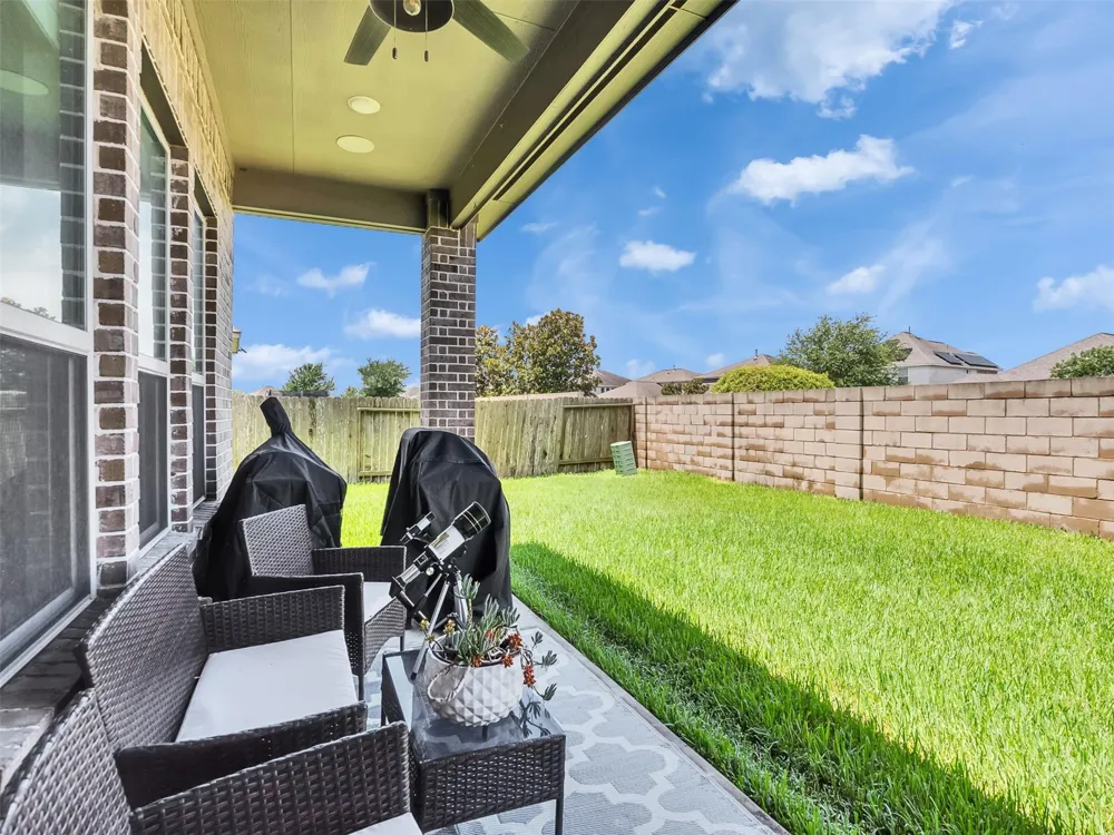 10302 Muir Peak Drive Rosharon, TX 77583
