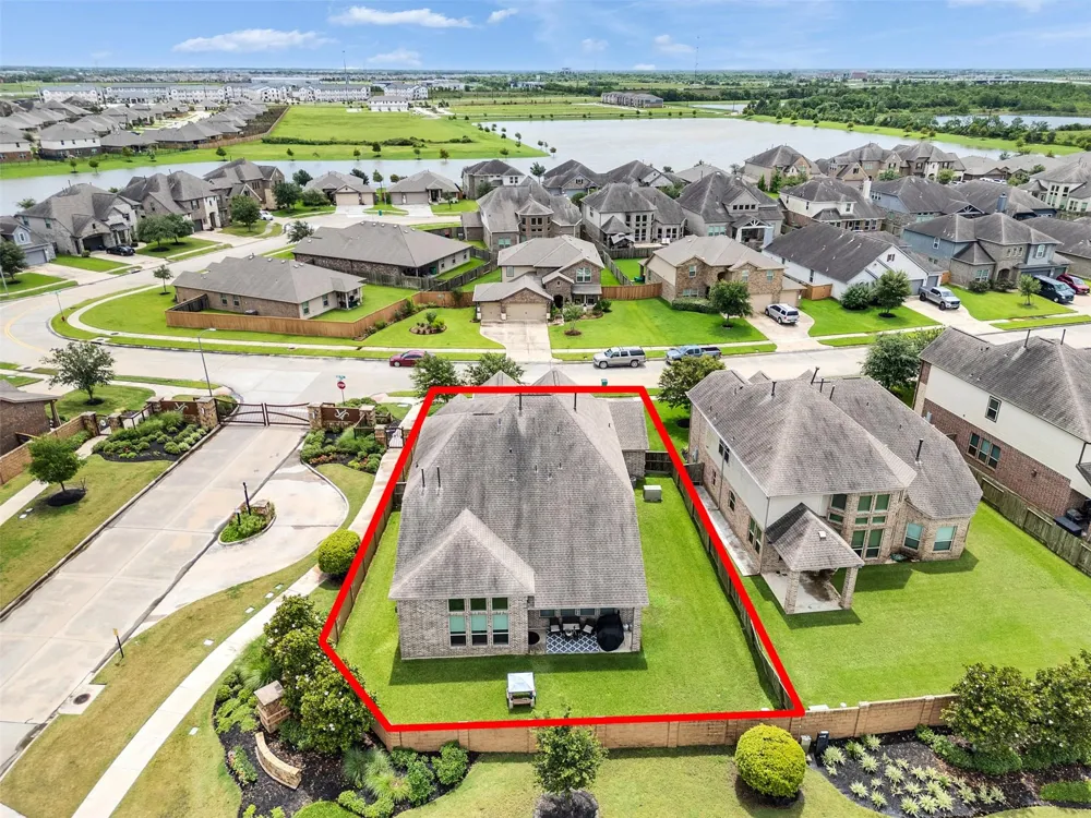 10302 Muir Peak Drive Rosharon, TX 77583