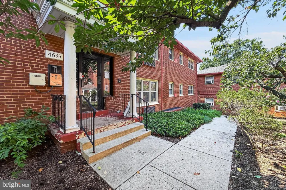 4635 20TH ROAD #10 Arlington, VA 22207