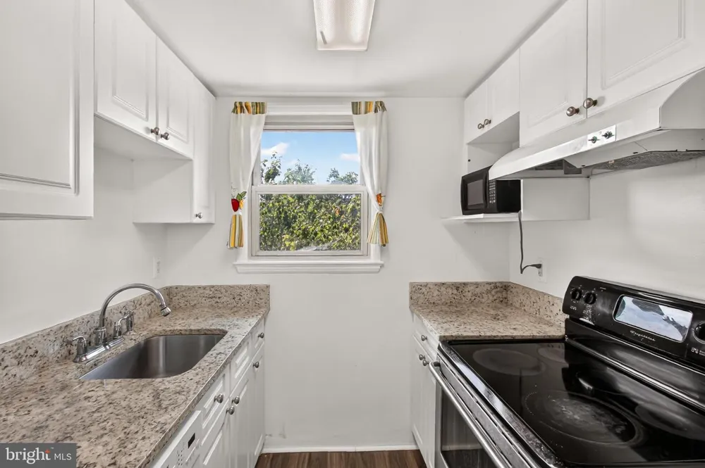 4635 20TH ROAD #10 Arlington, VA 22207
