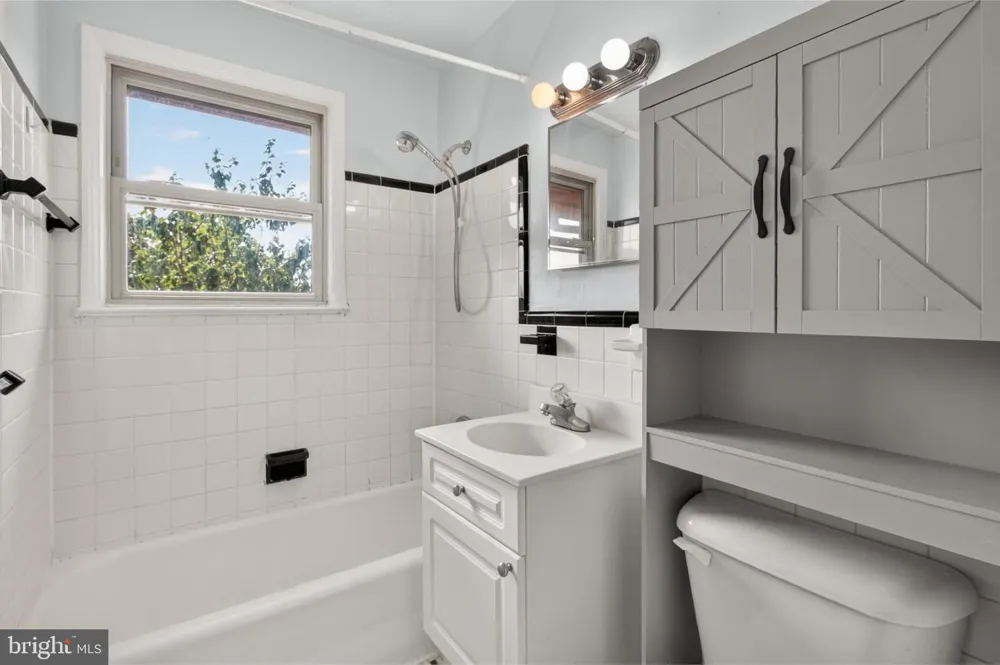 4635 20TH ROAD #10 Arlington, VA 22207