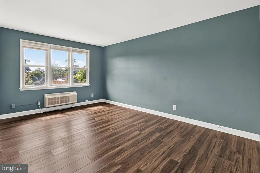4635 20TH ROAD #10 Arlington, VA 22207