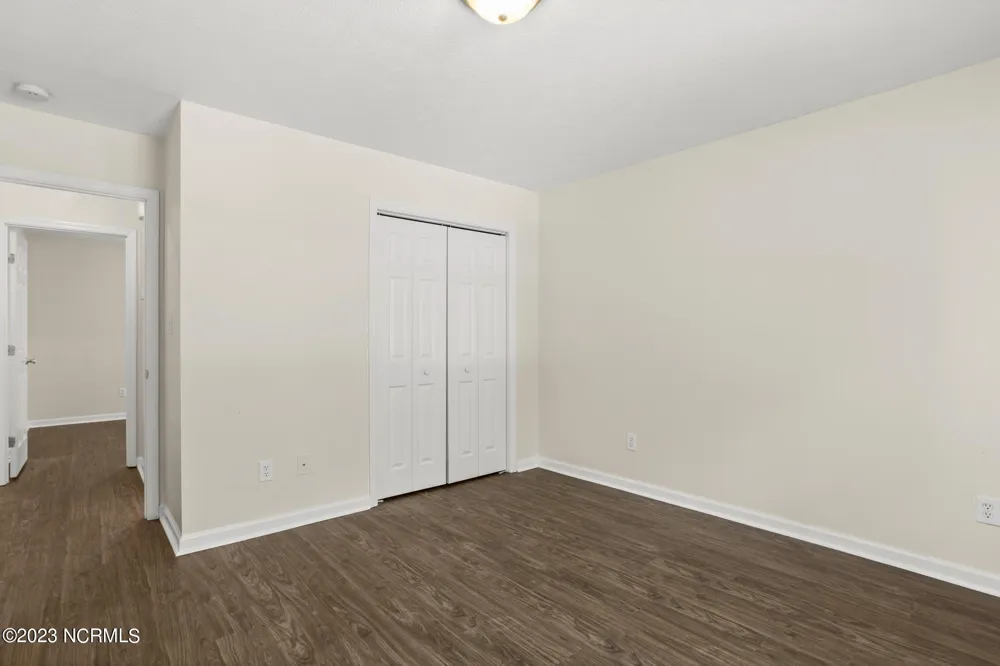 132 Lainmark Drive Hubert, NC 28539