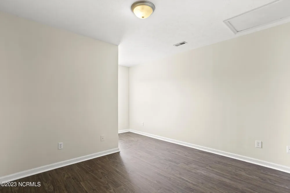 132 Lainmark Drive Hubert, NC 28539