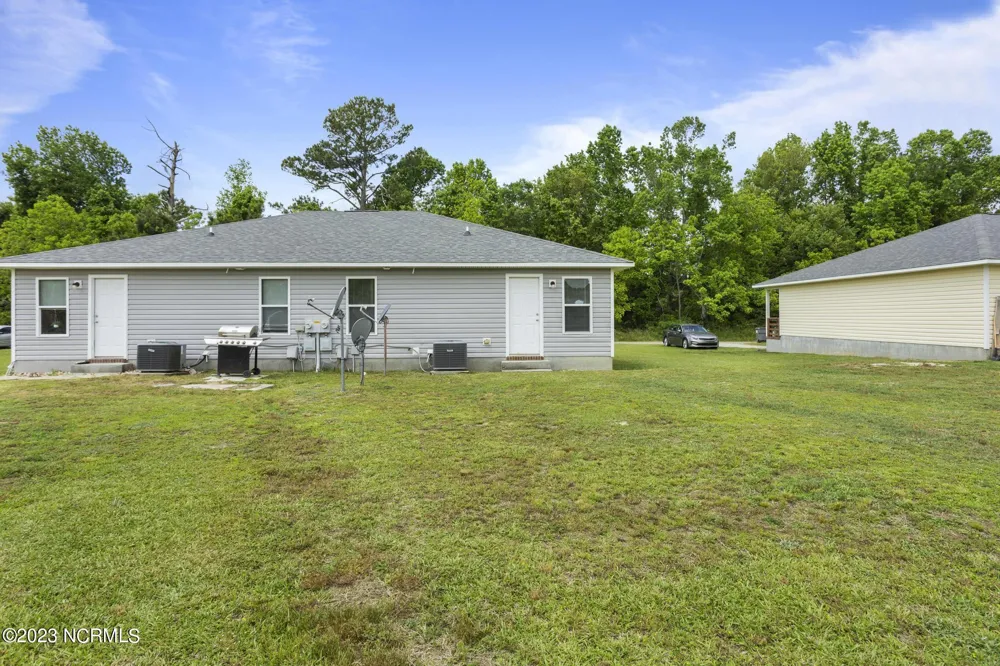 132 Lainmark Drive Hubert, NC 28539