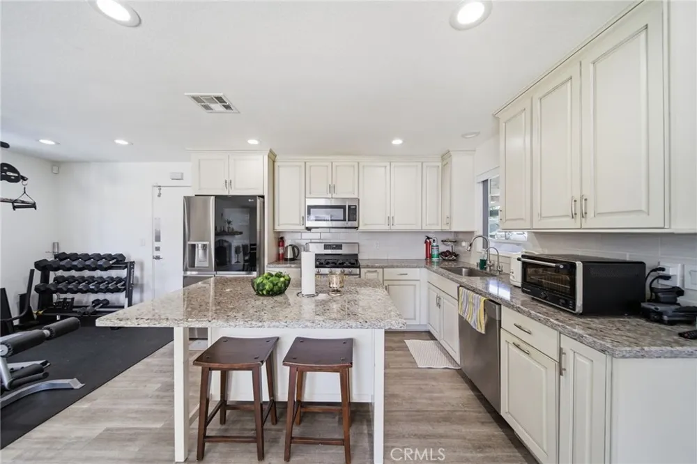 14762 Carfax Tustin, CA 92780