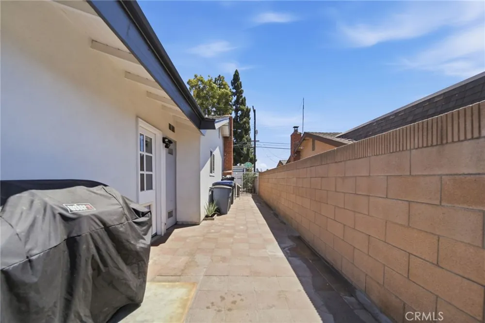 14762 Carfax Tustin, CA 92780