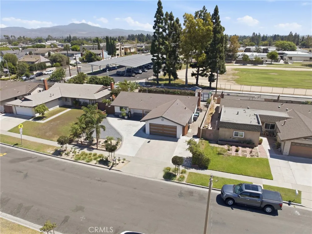 14762 Carfax Tustin, CA 92780