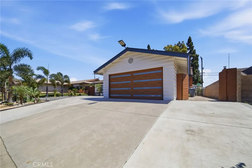 14762 Carfax Tustin, CA 92780
