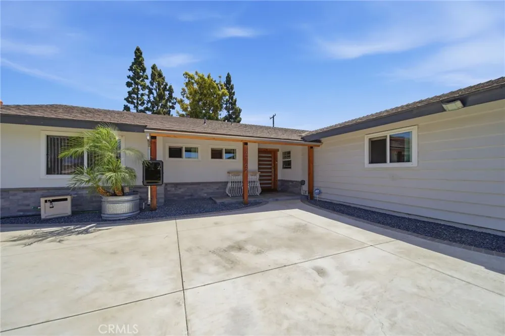 14762 Carfax Tustin, CA 92780