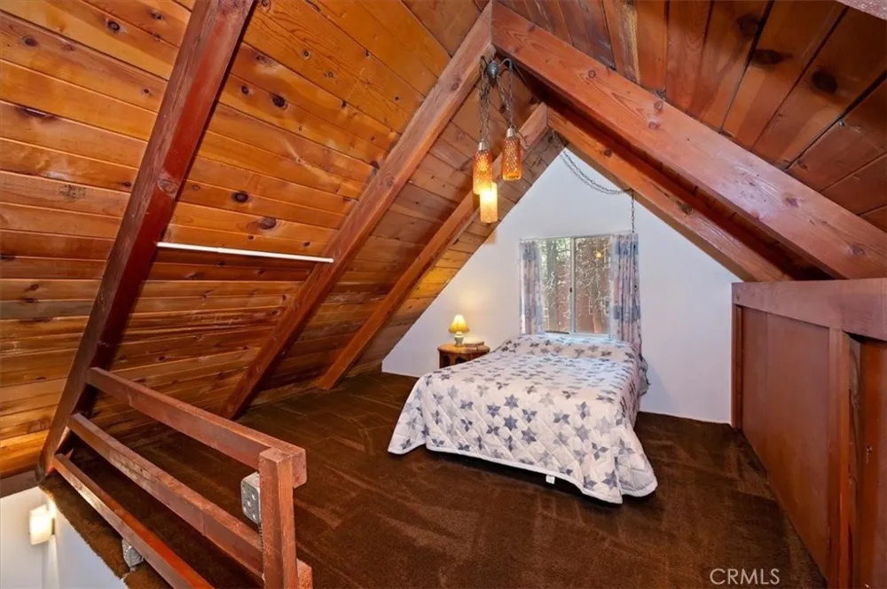 476 San Bernardino Sugarloaf, CA 92386