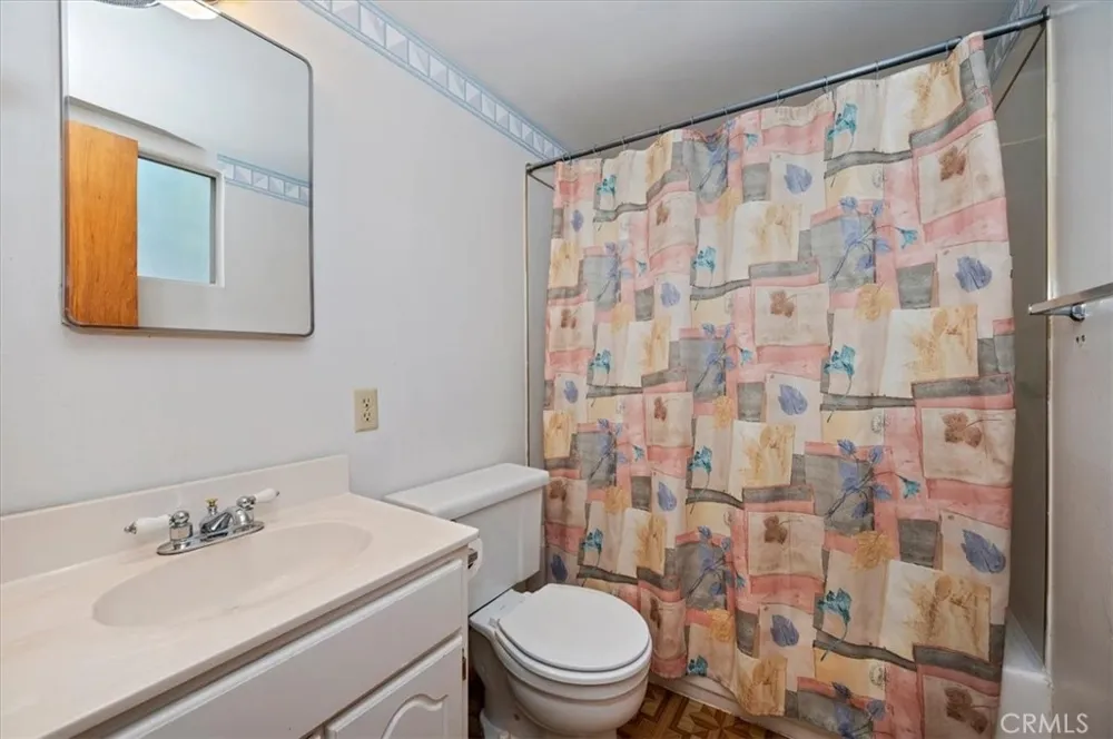 476 San Bernardino Sugarloaf, CA 92386