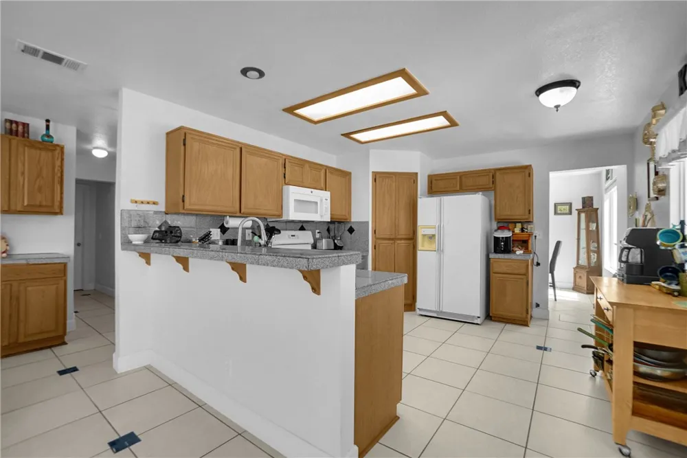 14426 Laguna Court Adelanto, CA 92301