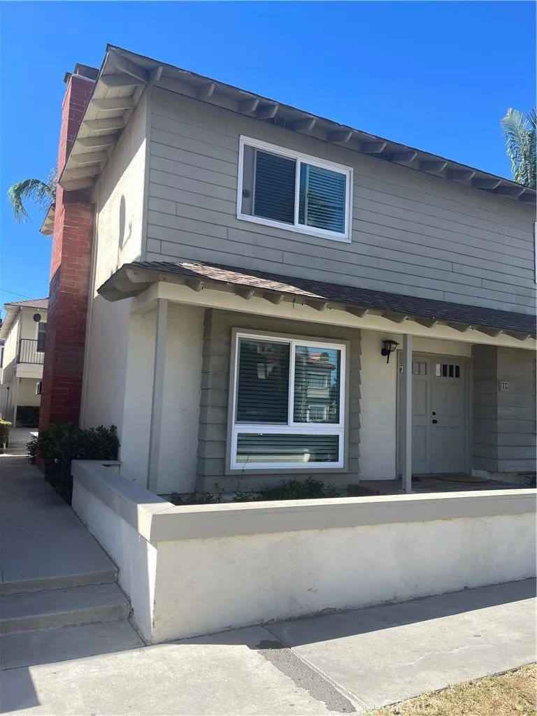 119 17th Street #C Huntington Beach, CA 92648