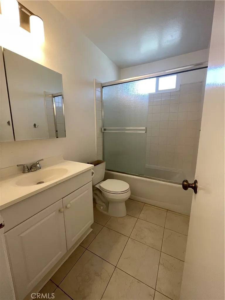 119 17th Street #C Huntington Beach, CA 92648
