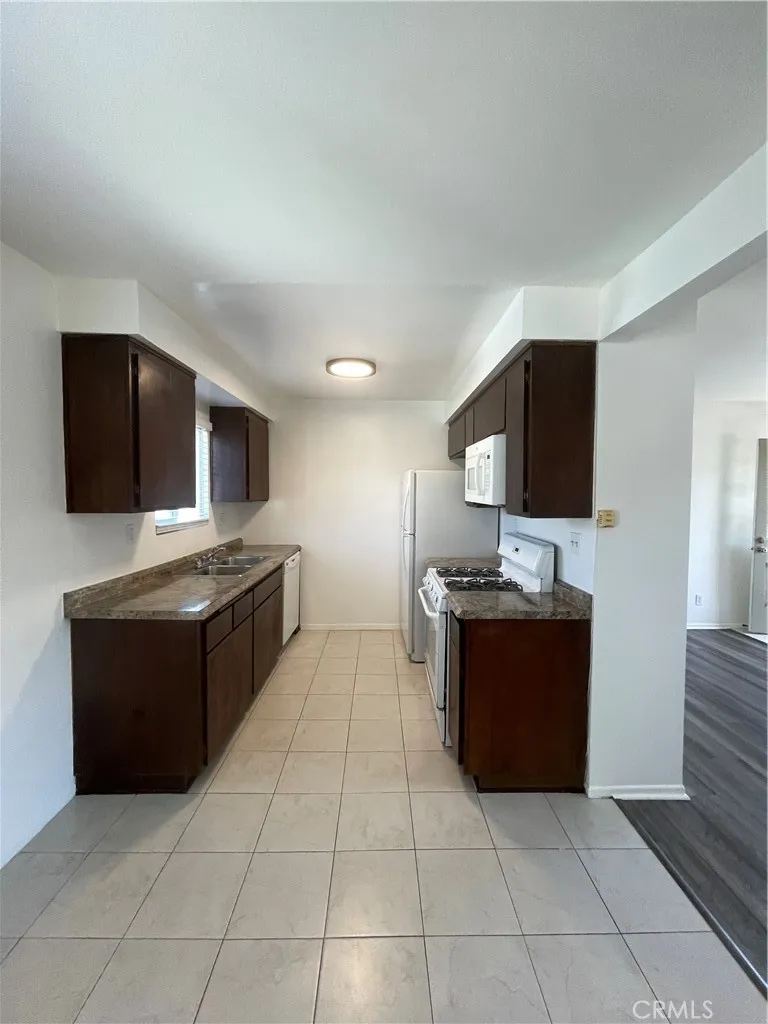 119 17th Street #C Huntington Beach, CA 92648