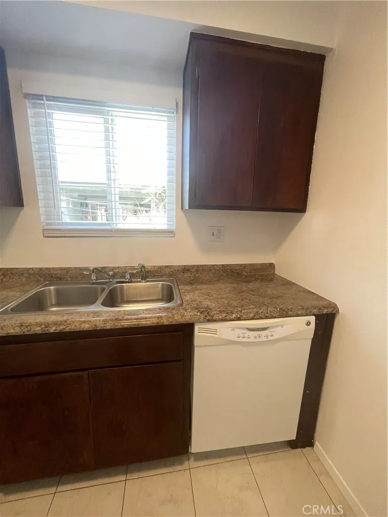 119 17th Street #C Huntington Beach, CA 92648