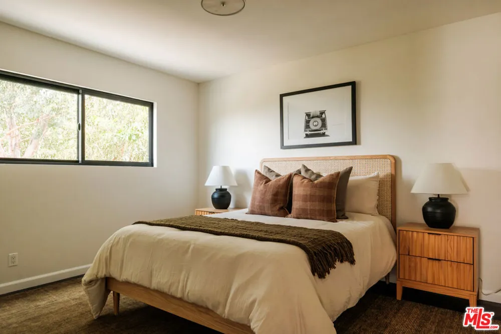 20339 Delita Drive Woodland Hills, CA 91364