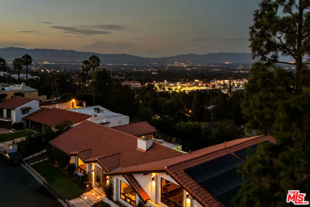20339 Delita Drive Woodland Hills, CA 91364