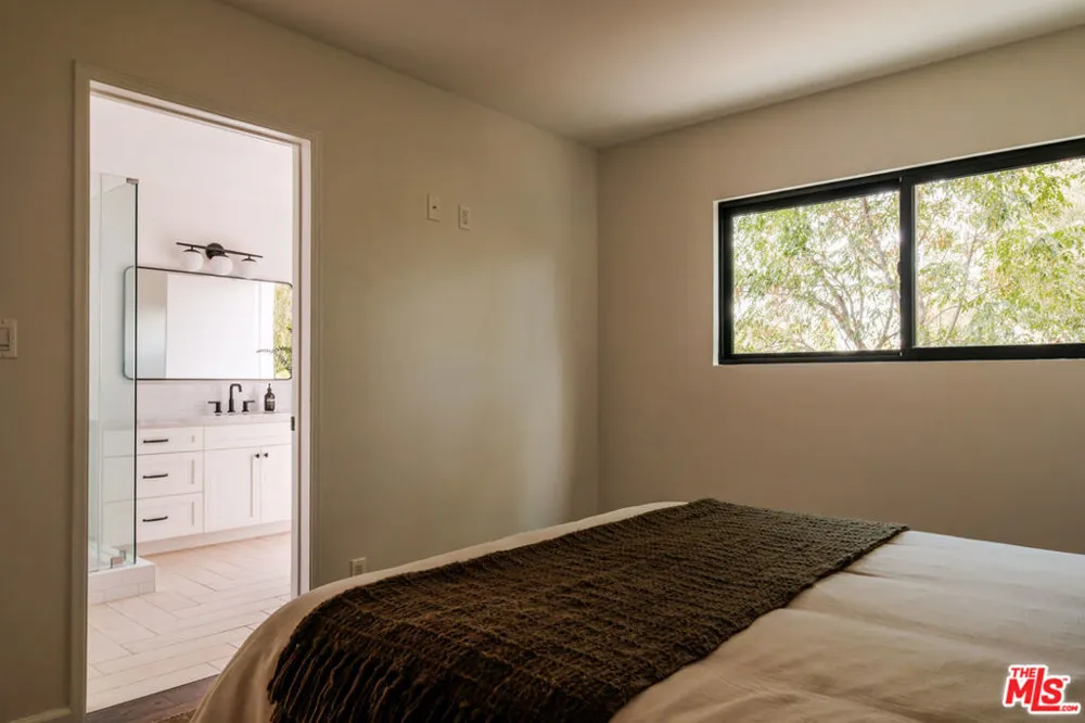 20339 Delita Drive Woodland Hills, CA 91364