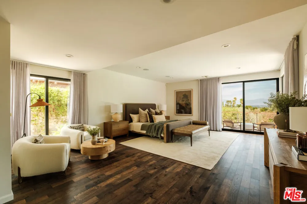20339 Delita Drive Woodland Hills, CA 91364