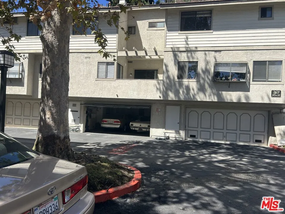 2621 Plaza Del Amo #511 Torrance, CA 90503