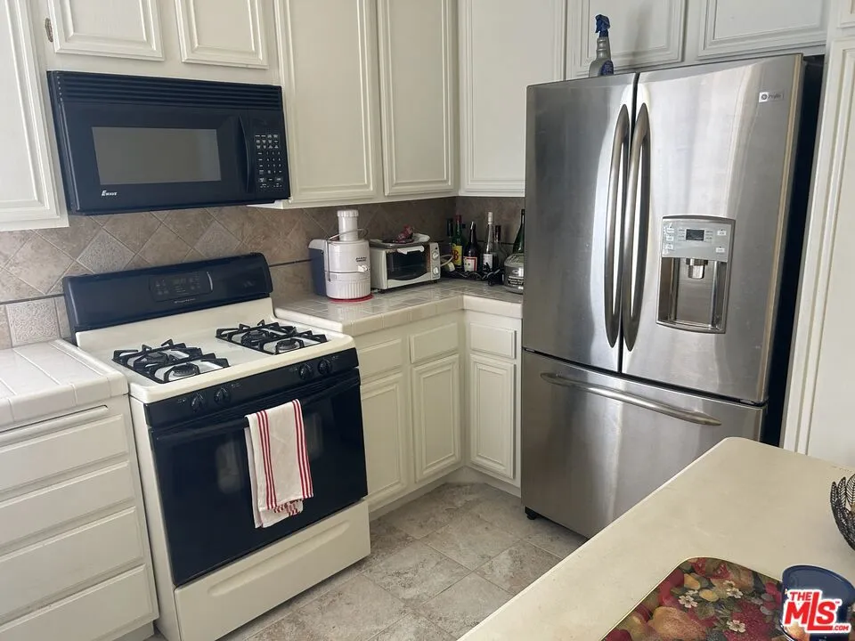 2621 Plaza Del Amo #511 Torrance, CA 90503