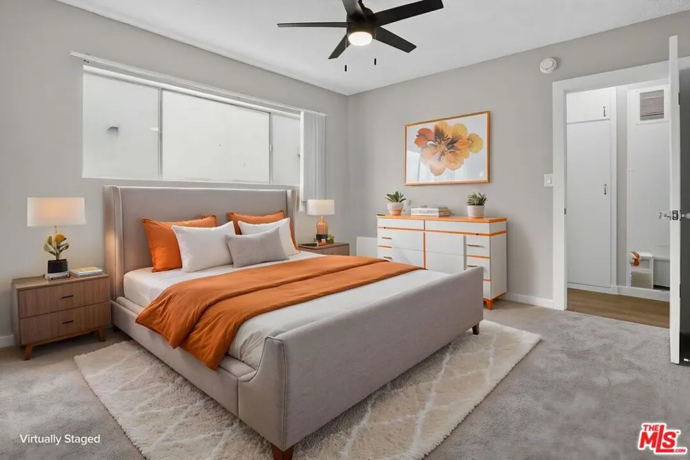5361 Russell Avenue #305 Los Angeles, CA 90027