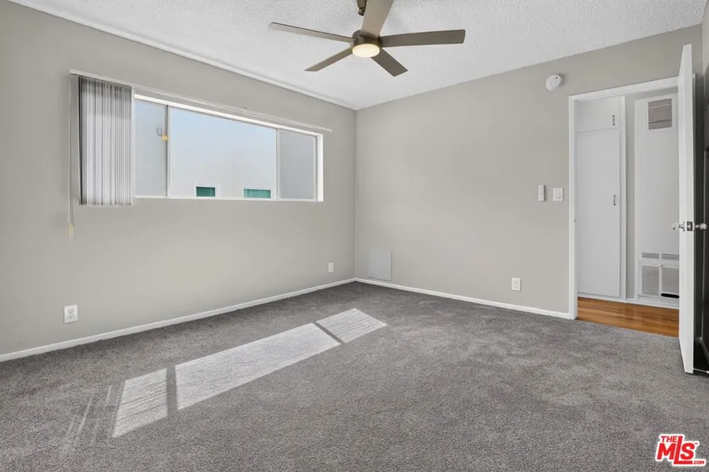 5361 Russell Avenue #305 Los Angeles, CA 90027