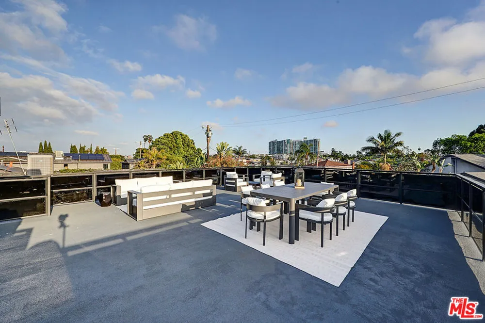 846 Dickson Street Marina del Rey, CA 90292