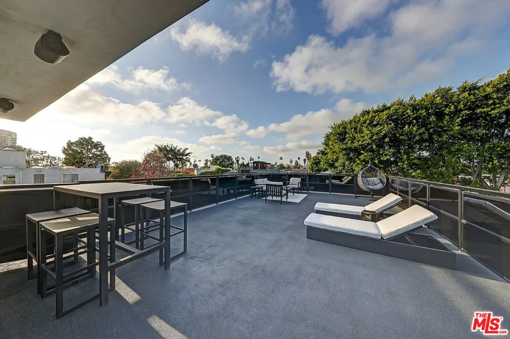 846 Dickson Street Marina del Rey, CA 90292