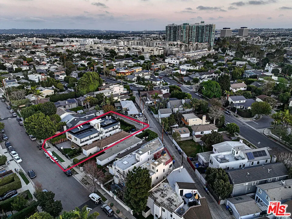 846 Dickson Street Marina del Rey, CA 90292