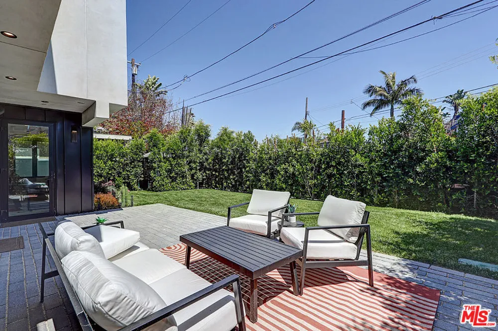 846 Dickson Street Marina del Rey, CA 90292