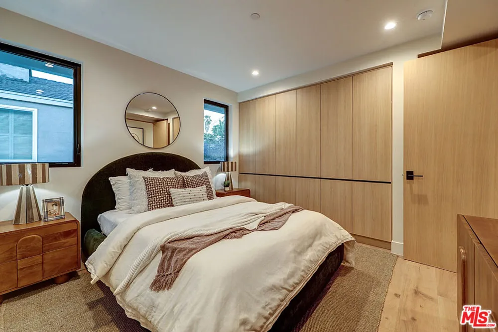 846 Dickson Street Marina del Rey, CA 90292