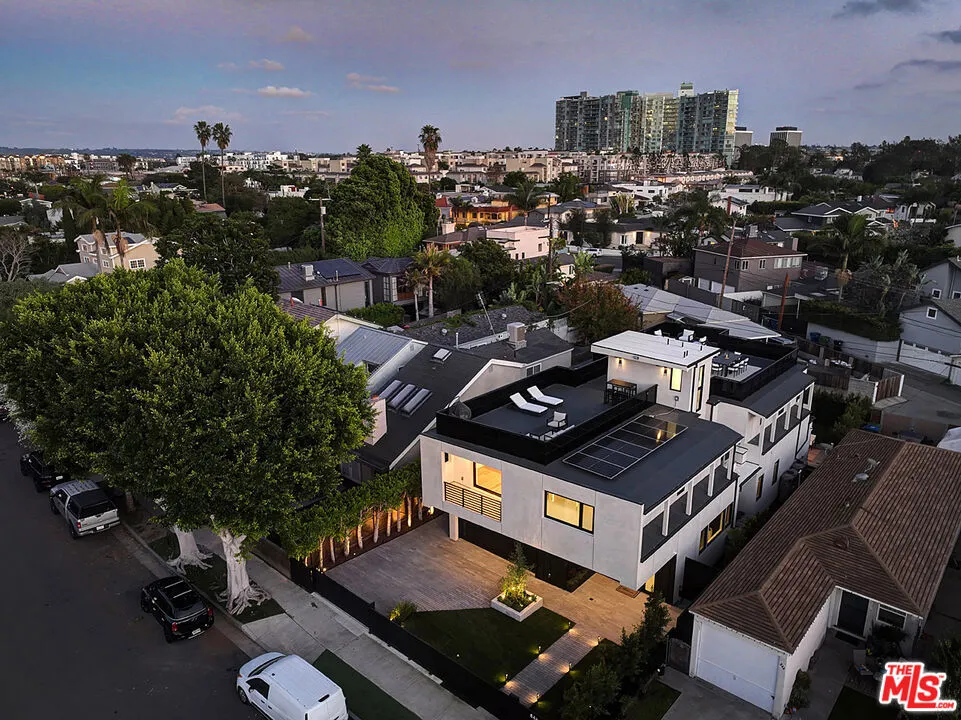 846 Dickson Street Marina del Rey, CA 90292