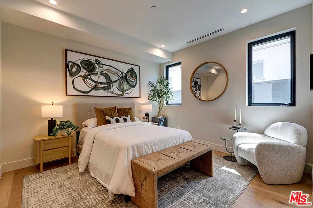846 Dickson Street Marina del Rey, CA 90292