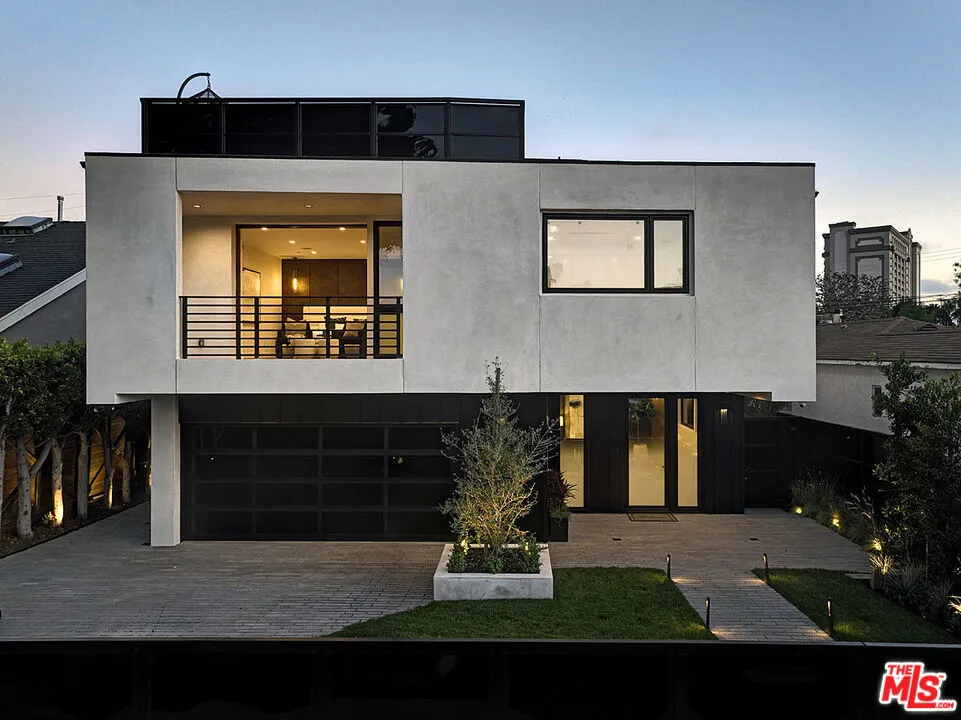 846 Dickson Street Marina del Rey, CA 90292