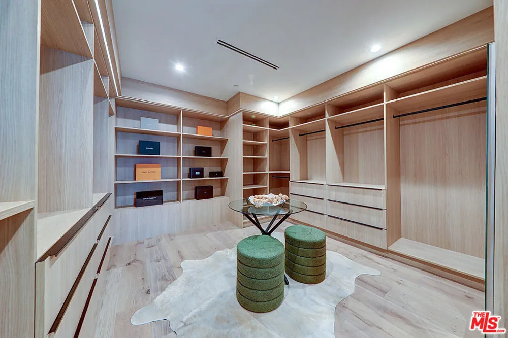 846 Dickson Street Marina del Rey, CA 90292