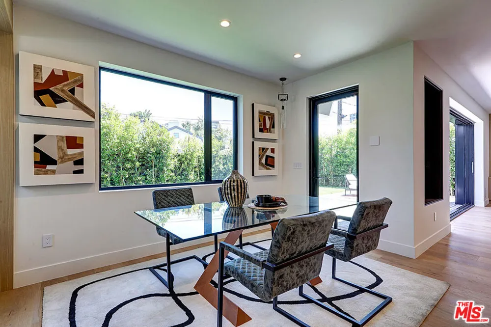846 Dickson Street Marina del Rey, CA 90292