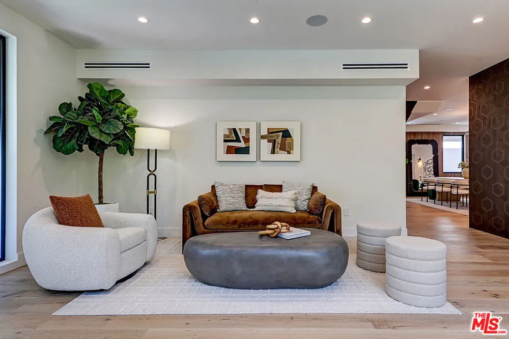 846 Dickson Street Marina del Rey, CA 90292