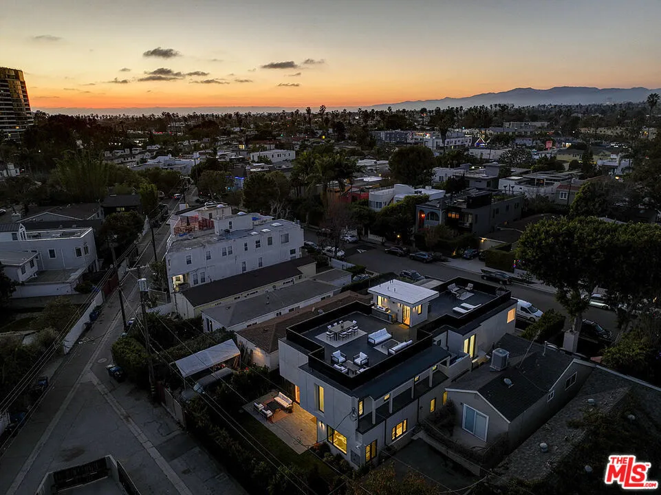 846 Dickson Street Marina del Rey, CA 90292