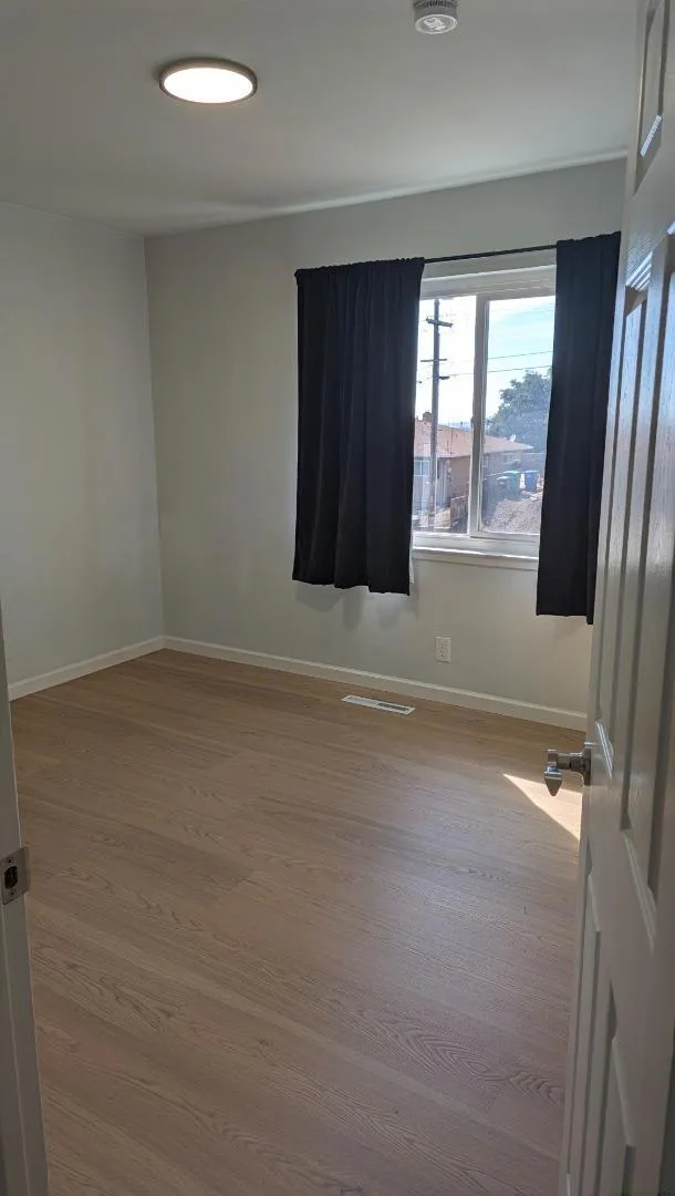 1187 Overlook Avenue Hayward, CA 94542