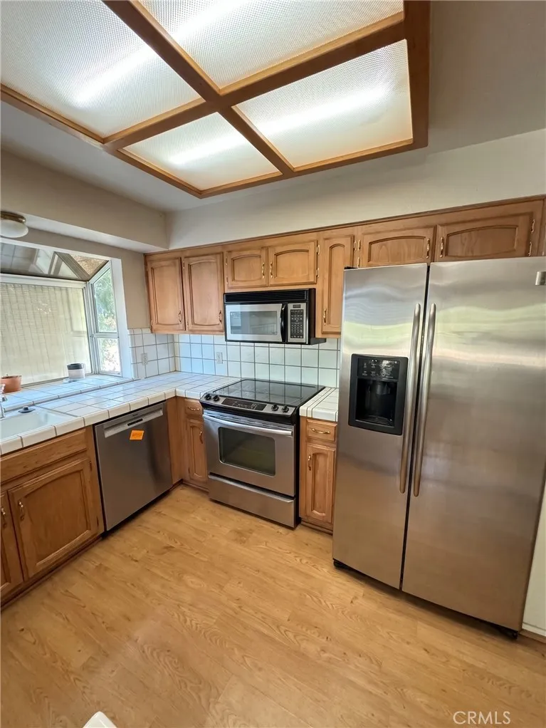 1147 Mirror Lake Merced, CA 95340